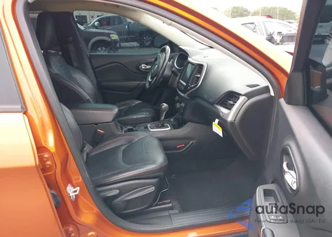 2015 Jeep Cherokee Trailhawk z USA, uszkodzony, nr VIN 1C4PJMBS9FW729007